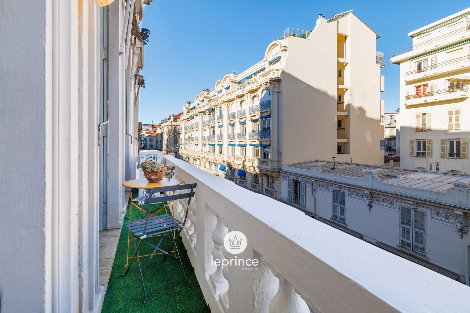 Property photo in Carre d'Or