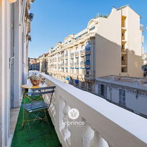 Property in Carre d'Or