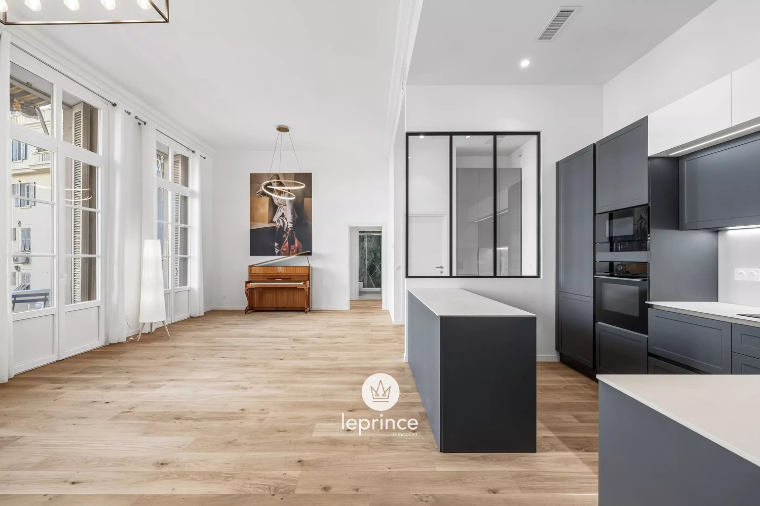 Property photo in Carre d'Or