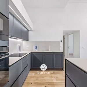 Property in Carre d'Or