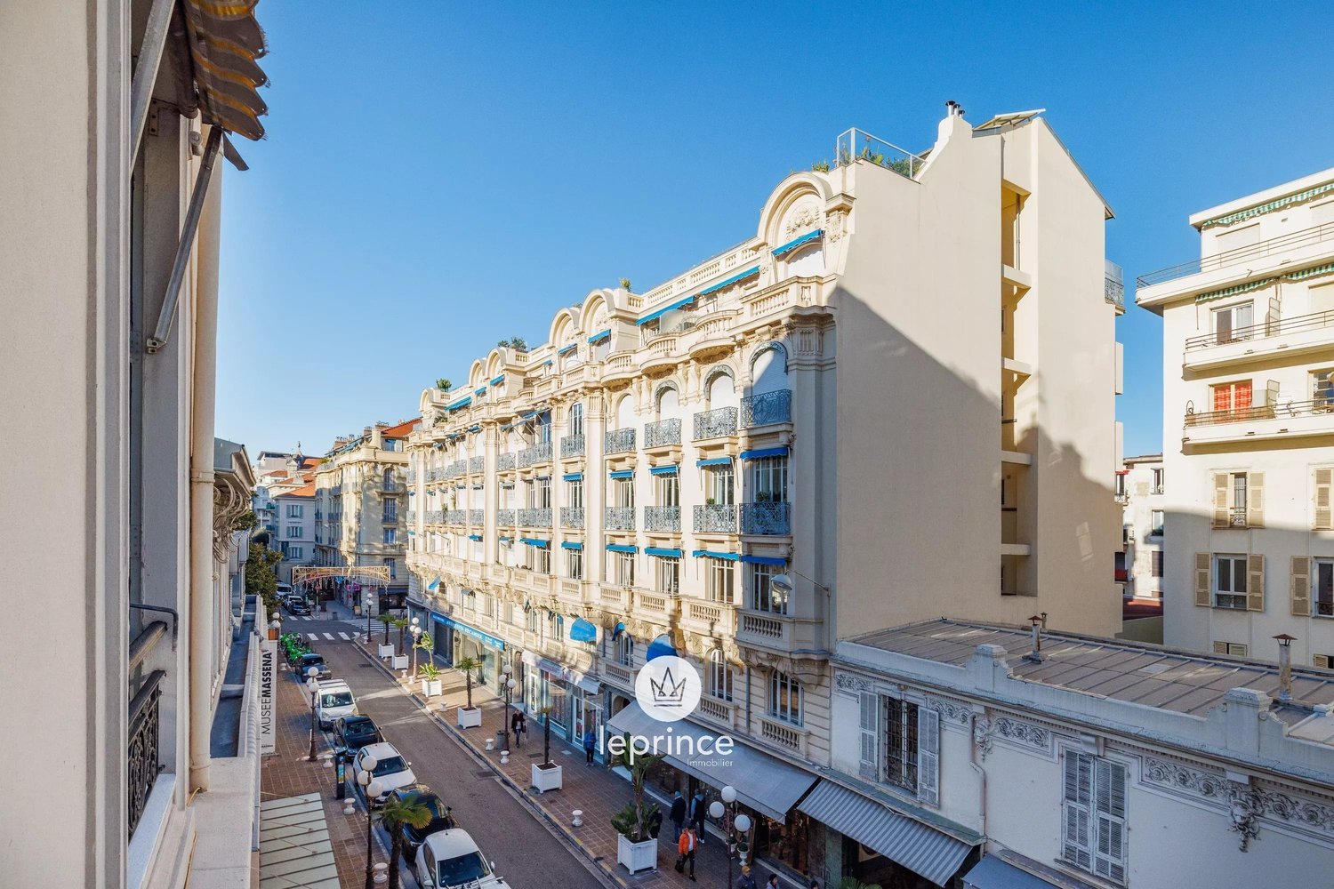 Property photo in Carre d'Or