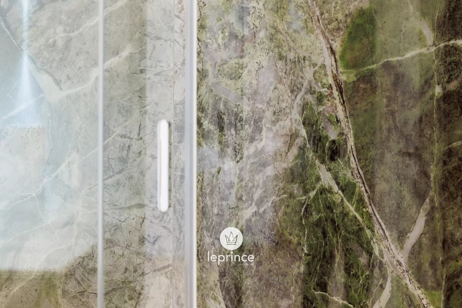 Property photo in Carre d'Or