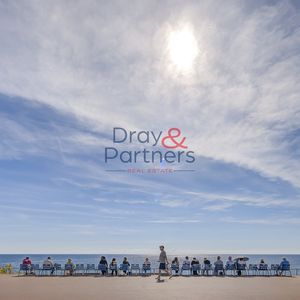 Property in Carre d'Or