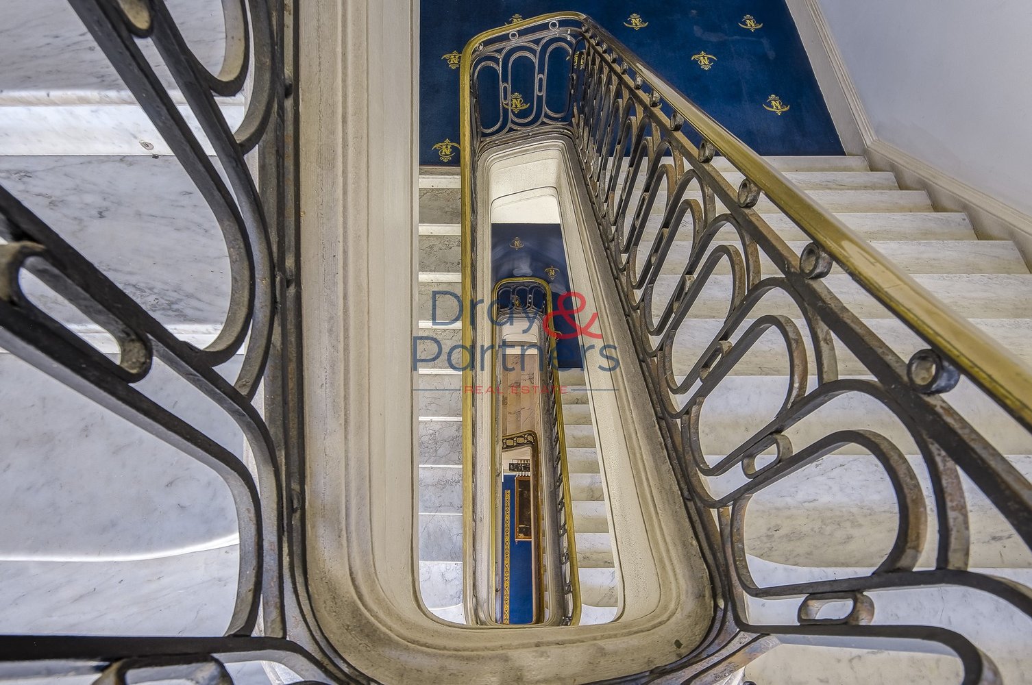 Property photo in Carre d'Or