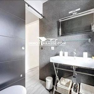 Property in Carre d'Or