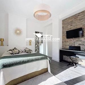 Property in Carre d'Or