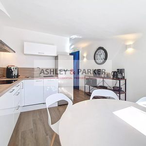 Property in Carre d'Or