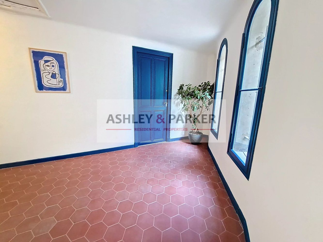 Property photo in Carre d'Or