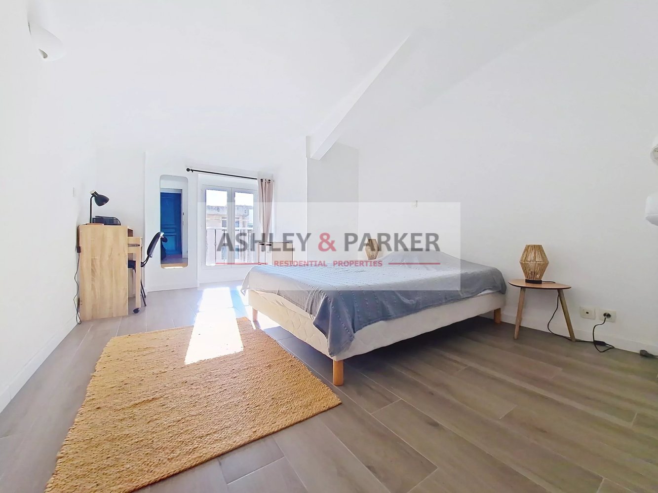 Property photo in Carre d'Or