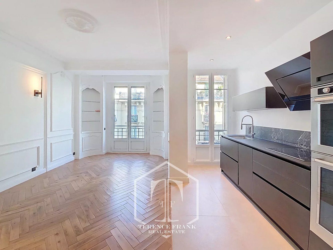 Property photo in Carre d'Or