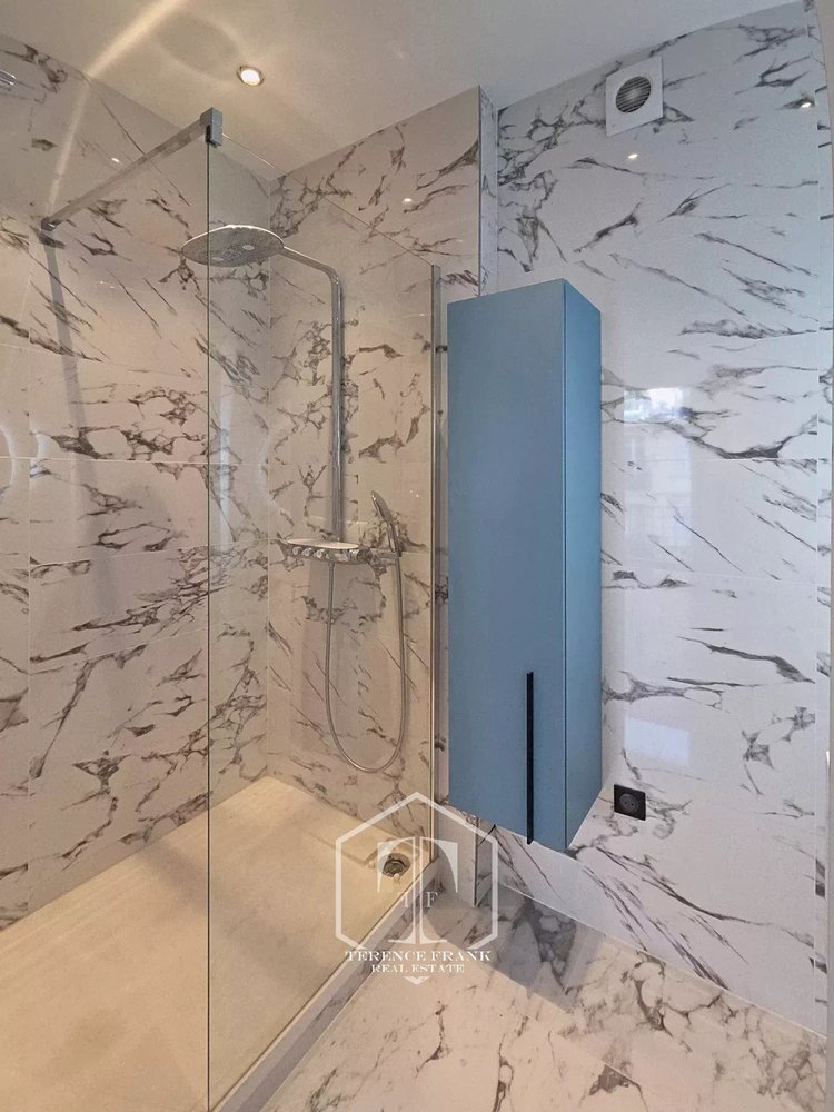 Property photo in Carre d'Or