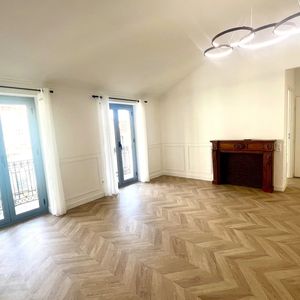 Property in Carre d'Or