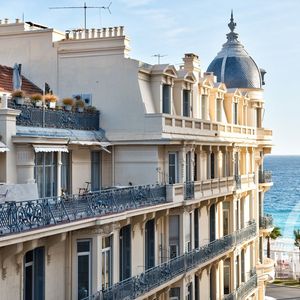 Property in Carre d'Or