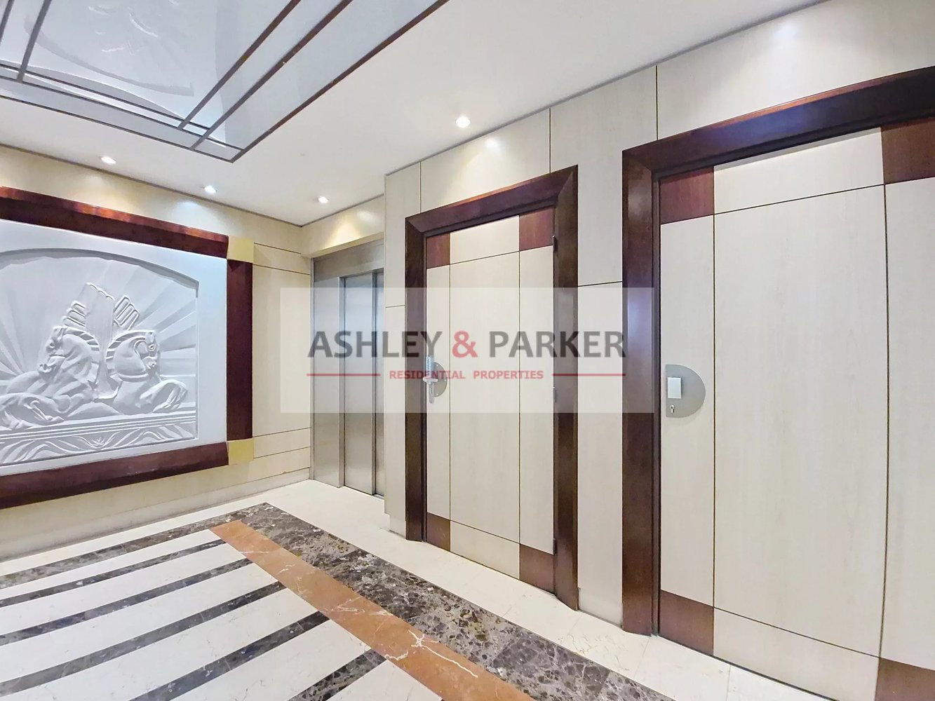 Property photo in Carre d'Or