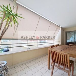 Property in Carre d'Or