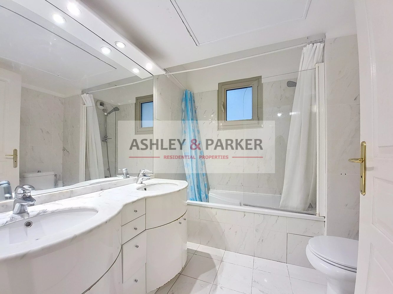 Property photo in Carre d'Or