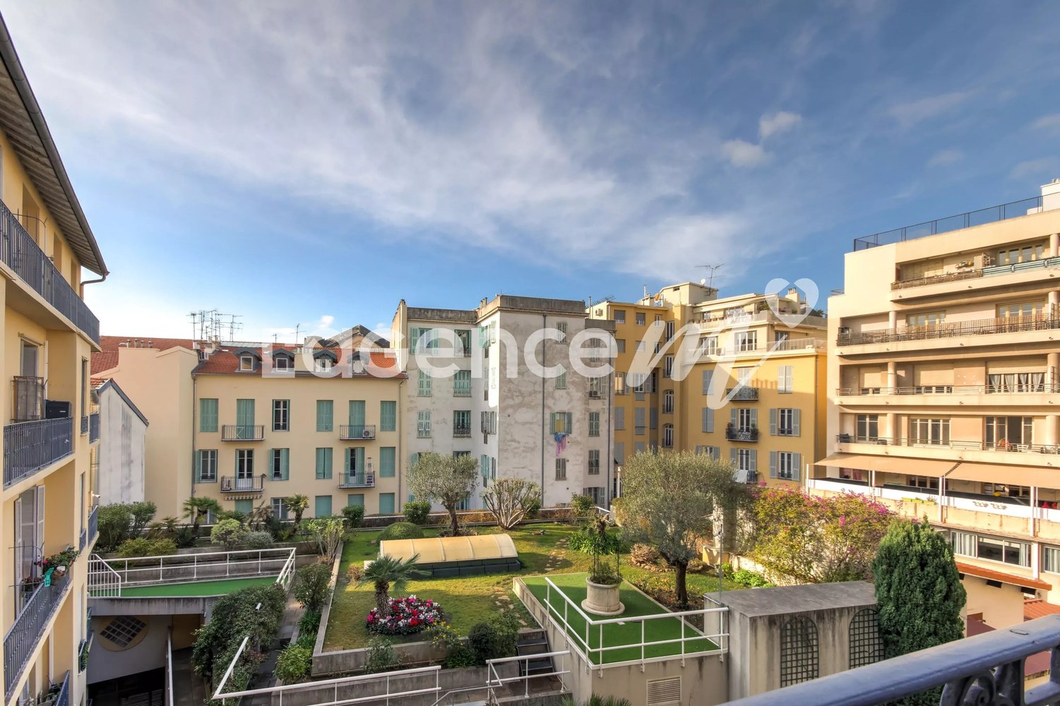 Property photo in Carre d'Or