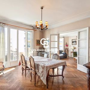 Property in Carre d'Or