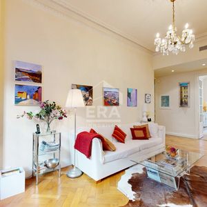 Property in Carre d'Or