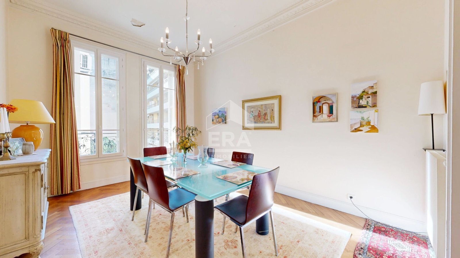 Property photo in Carre d'Or