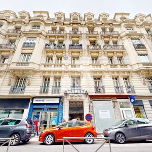 Property in Carre d'Or