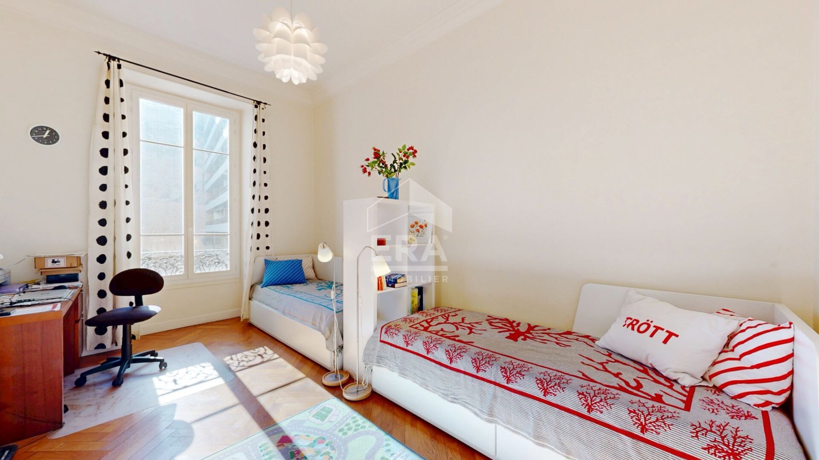 Property photo in Carre d'Or