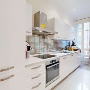 Property in Carre d'Or