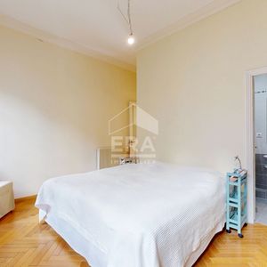 Property in Carre d'Or