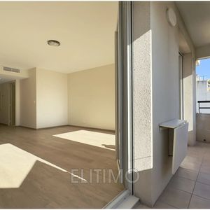 Property in Carre d'Or