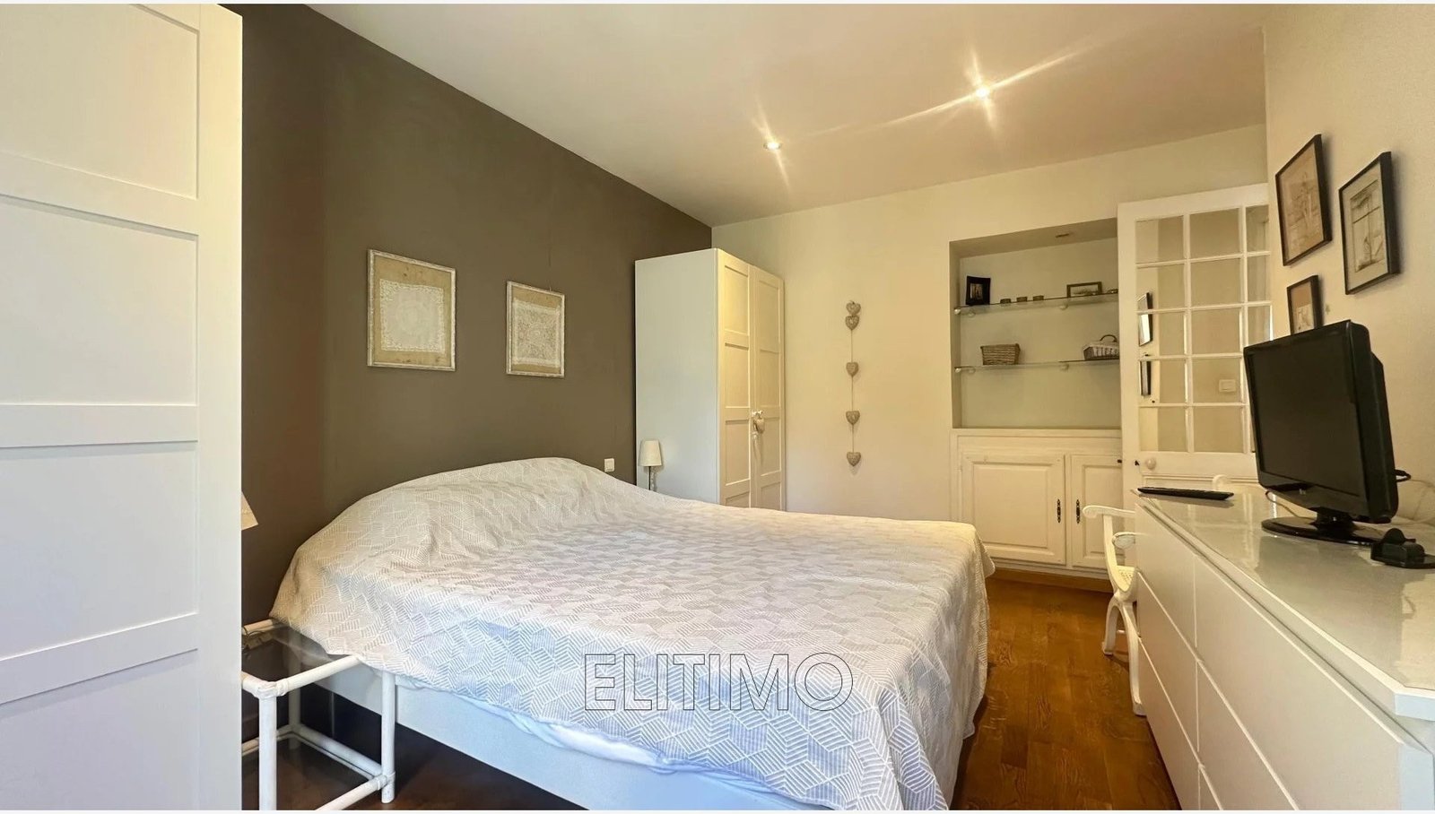 Property photo in Carre d'Or