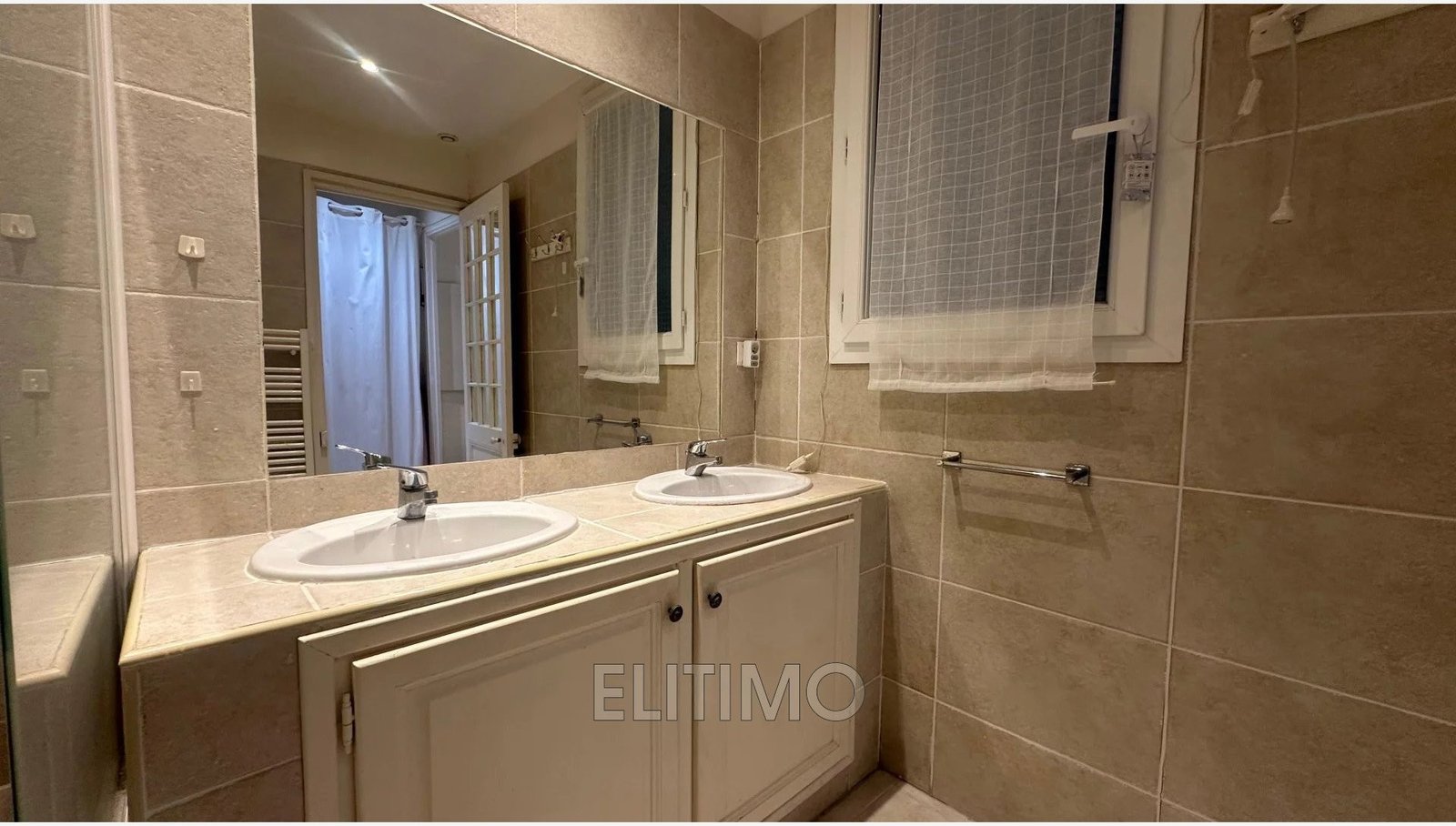 Property photo in Carre d'Or