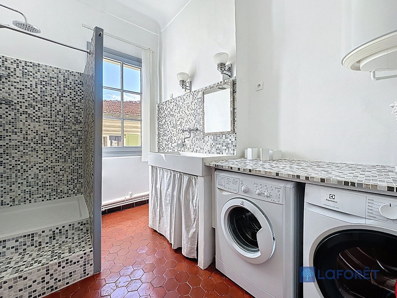 Property photo in Old Town