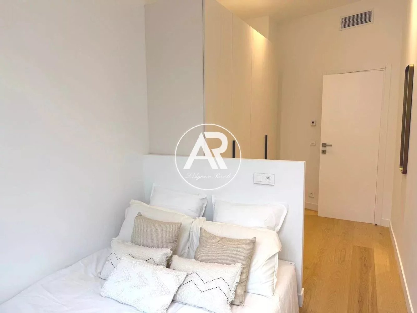 Property photo in Port