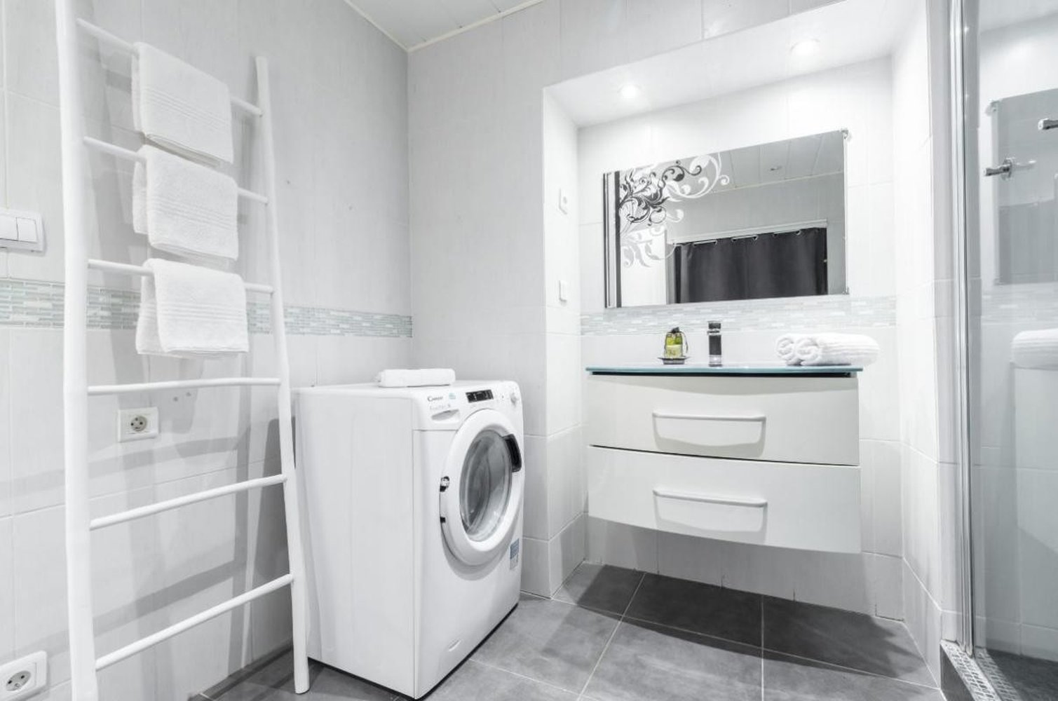 Property photo in Port