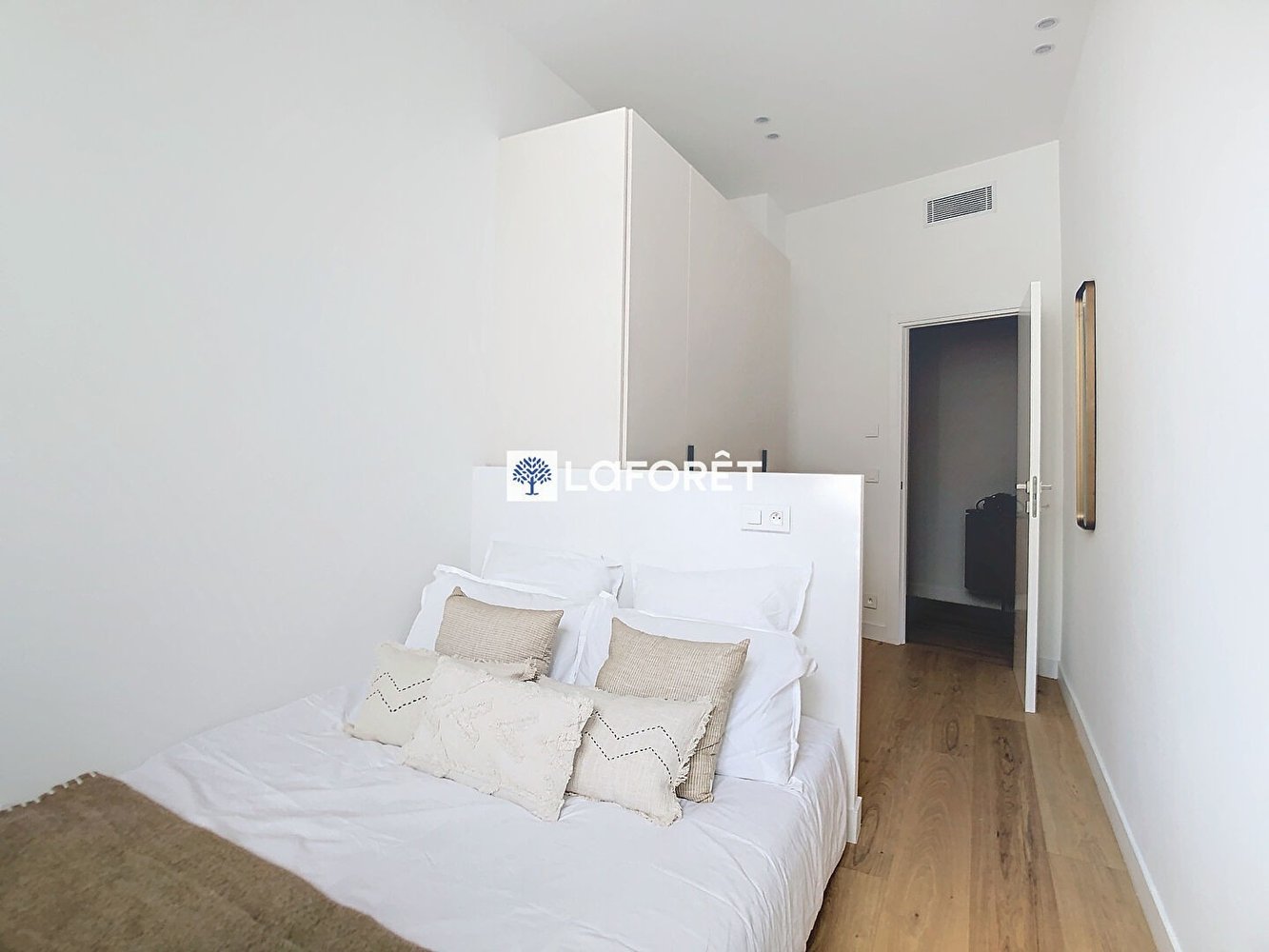 Property photo in Port