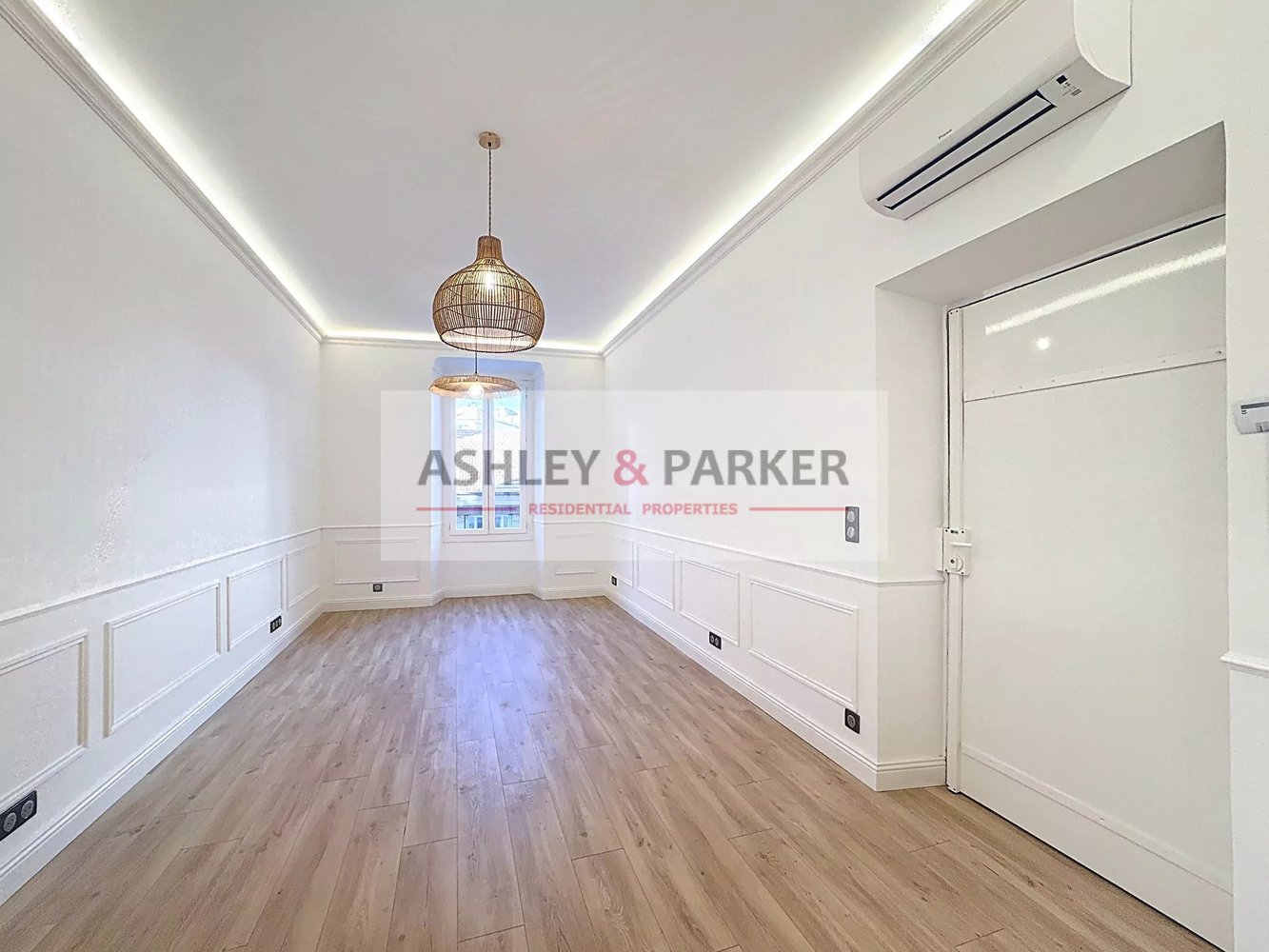 Property photo in Port