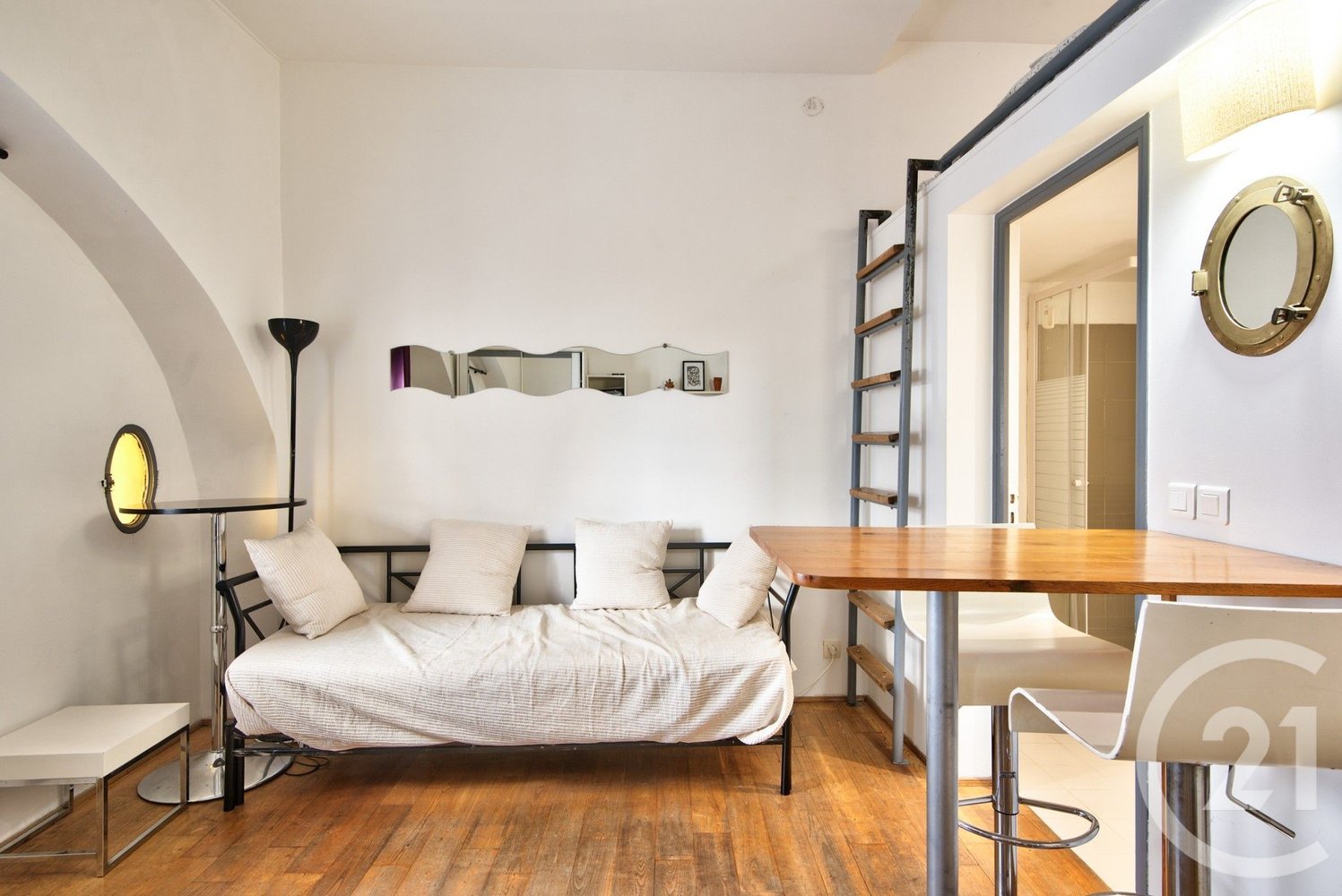 Property photo in Port