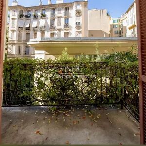 Property in Carre d'Argent