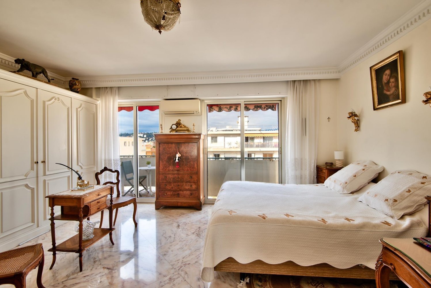 Property photo in Carre d'Argent