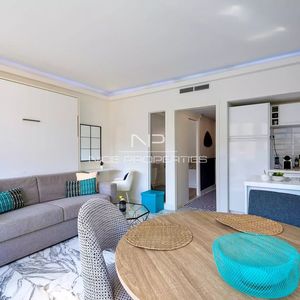 Property in Carre d'Or