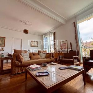 Property in Carre d'Or