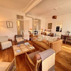 Property in Carre d'Or