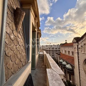 Property in Carre d'Or