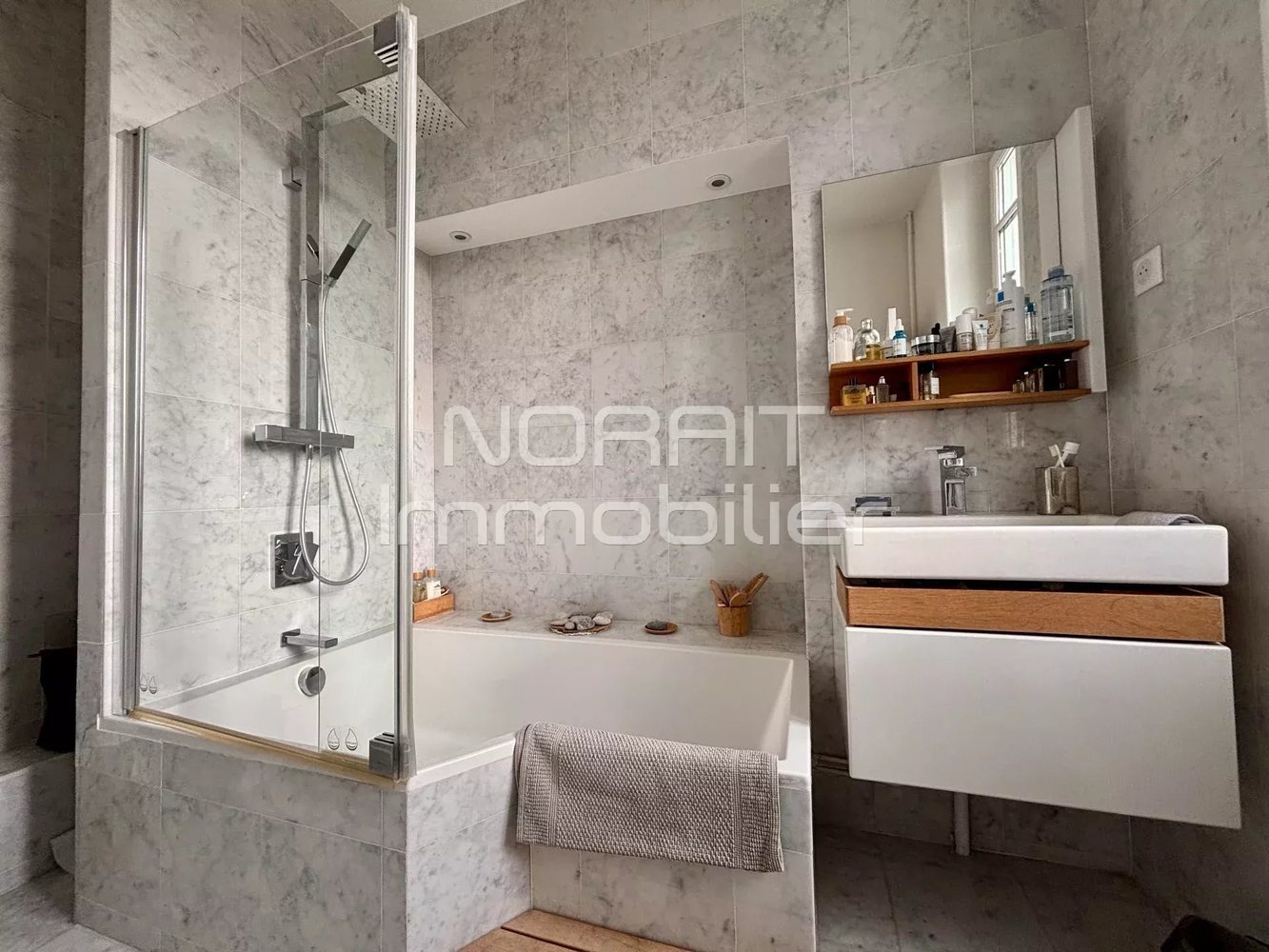 Property photo in Carre d'Or