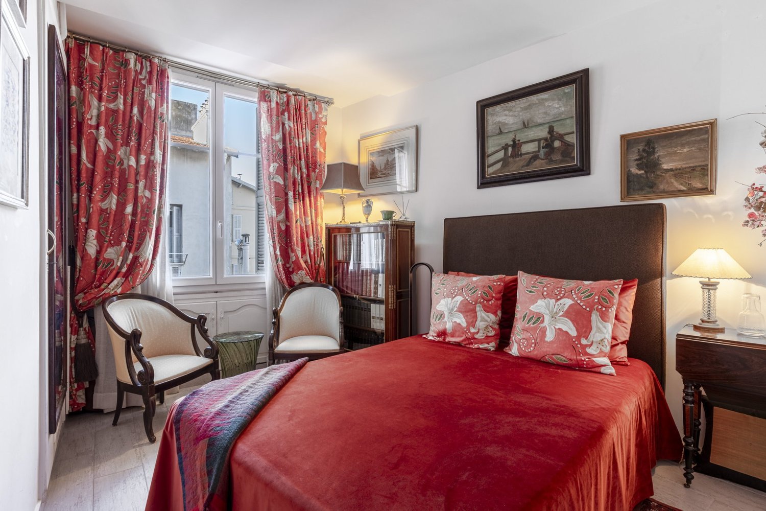 Property photo in Carre d'Or