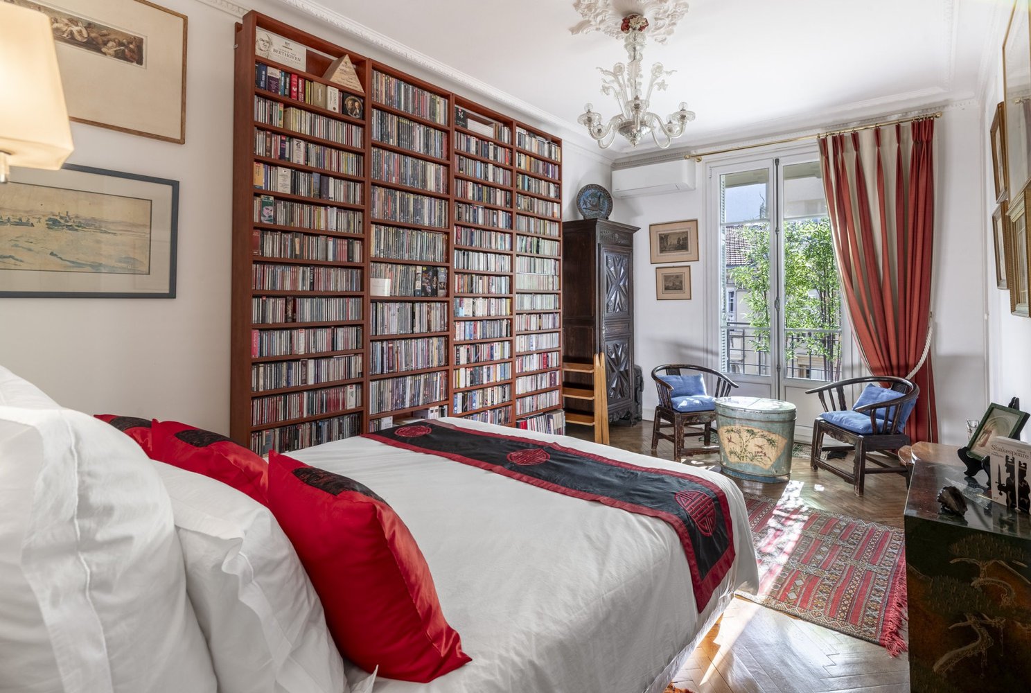 Property photo in Carre d'Or