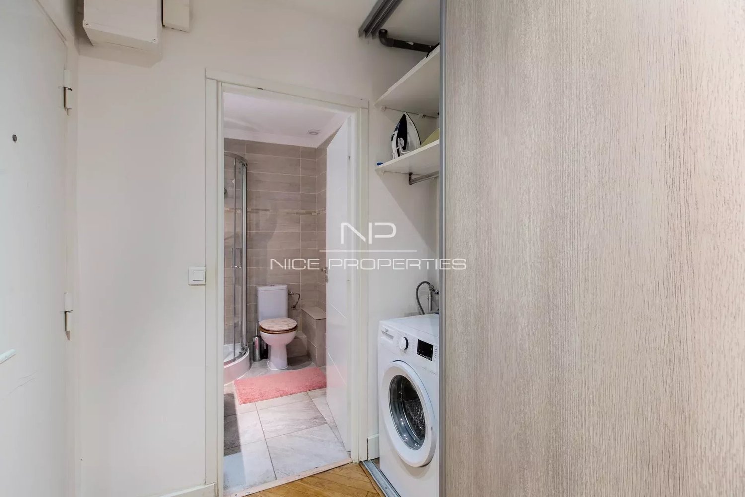 Property photo in Carre d'Or