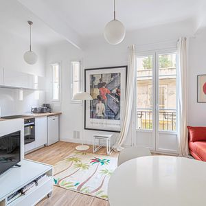 Property in Carre d'Or