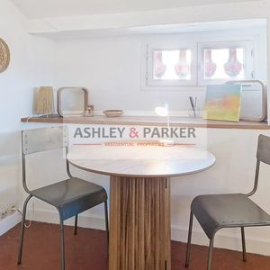 Property in Carre d'Or