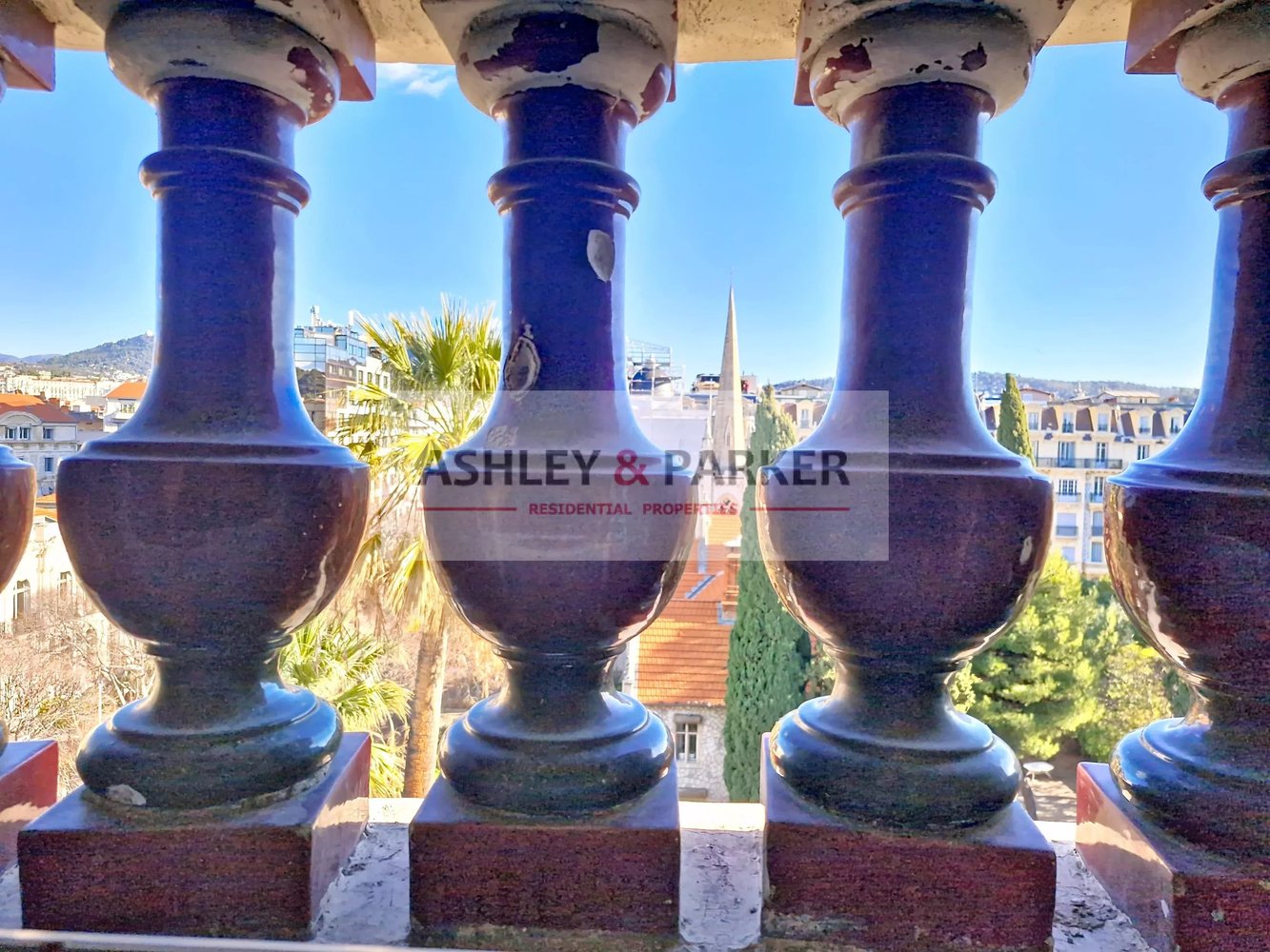 Property photo in Carre d'Or